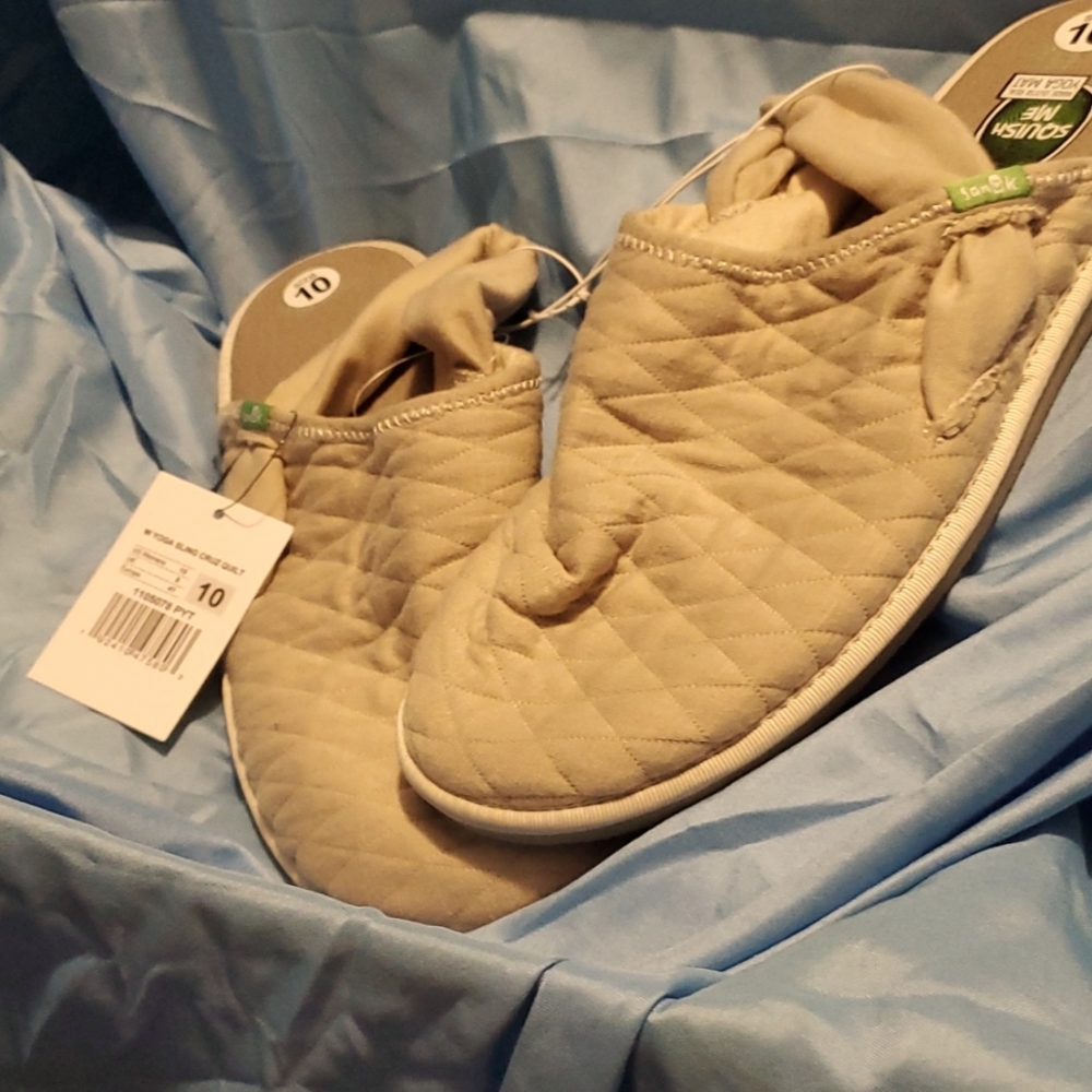 Sanuk slings quilt in Kahki